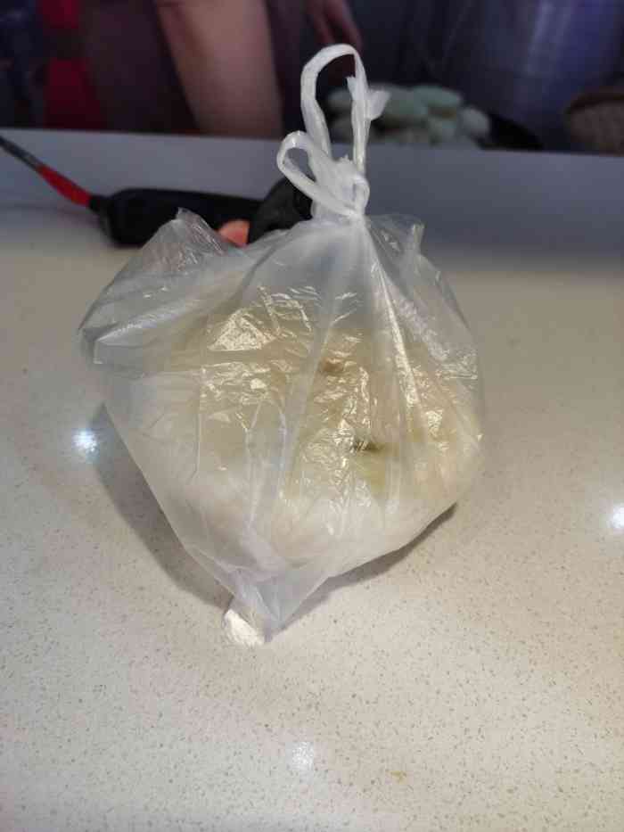 突然肚子饿了正好路过后西溪看到三皇街买个鸿运大包吃吃3元一个大肉