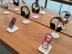 -Apple零售店(华贸购物中心店)