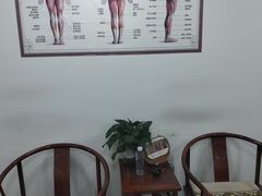 -龙脊堂龙氏推拿 整脊(陆家浜店)