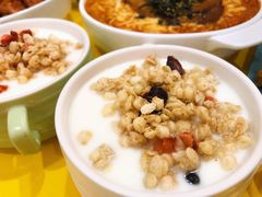 水果麦片酸奶-嗨皮儿·现蒸面皮(抄纸巷店)
