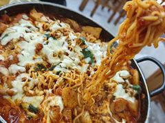 -亲昵春川鸡排(韩国美食街店)