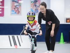 -八爪矩阵极限运动馆·儿童平衡车·感统训练(南海子公园校区)