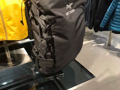 -ARC'TERYX始祖鸟(北京王府中环店)