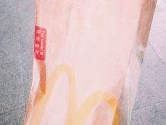 巨无霸中霸-麦当劳(郑州银基店)