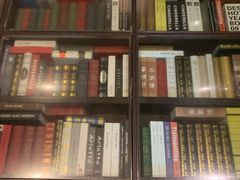 -钟书阁(松江泰晤士小镇店)