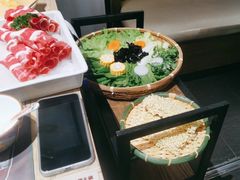 -尚尚仙·酸汤猪手·猪肚鸡火锅(华联万柳购物中心店)