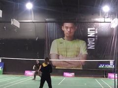 -尤尼克斯羽毛球主题馆