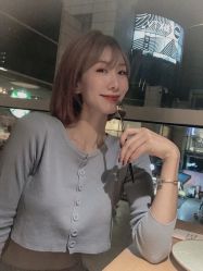 -BULB STUDIO 巴柏明星发型工作室