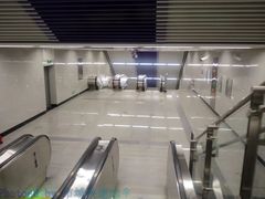 -红土地(地铁站)