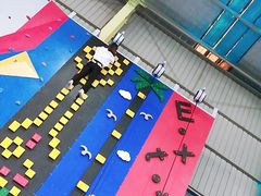-天空之城蹦床攀岩运动馆·团建拓展·亲子游乐·生日派对(合肥店)