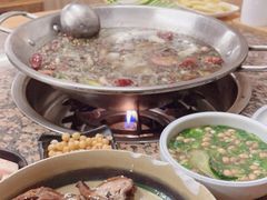 -小饕荟雅安贡椒鱼鲜馆(广福桥店)