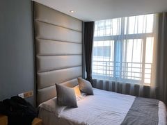 -Zsmart智尚酒店(上海城隍庙老西门地铁站店)