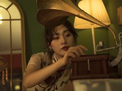 -贺加贝化妆美甲培训学校