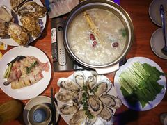 -千岛蚝高压锅生蚝·人参火锅(白云万达店)