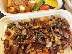 烤牛肉饭-活鳗饭·鹅肝范儿(高碑店店)