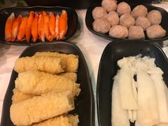 -鲜入围煮花胶鸡海鲜火锅