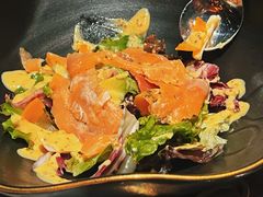 烟熏三文鱼色拉-YUE·6·西式融合餐厅(外滩六号店)