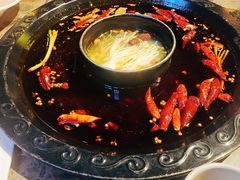 -舒家大院重庆老火锅(纪念塔店)