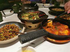 -云海肴·汽锅鸡·云南菜(天山百盛优客店)