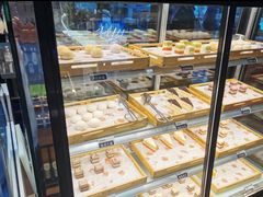面包甜点陈列柜-盛江山自助料理(太原街万达店)