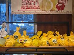面包甜点陈列柜-七欣天香辣蟹火锅(海门解放中路店)
