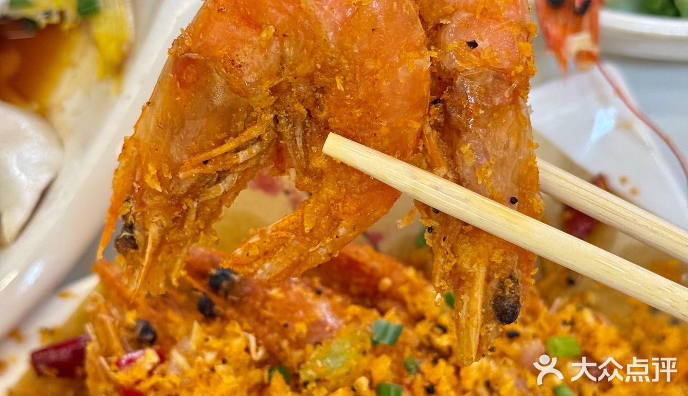 侨港风情街这边平价又美味的海鲜！！