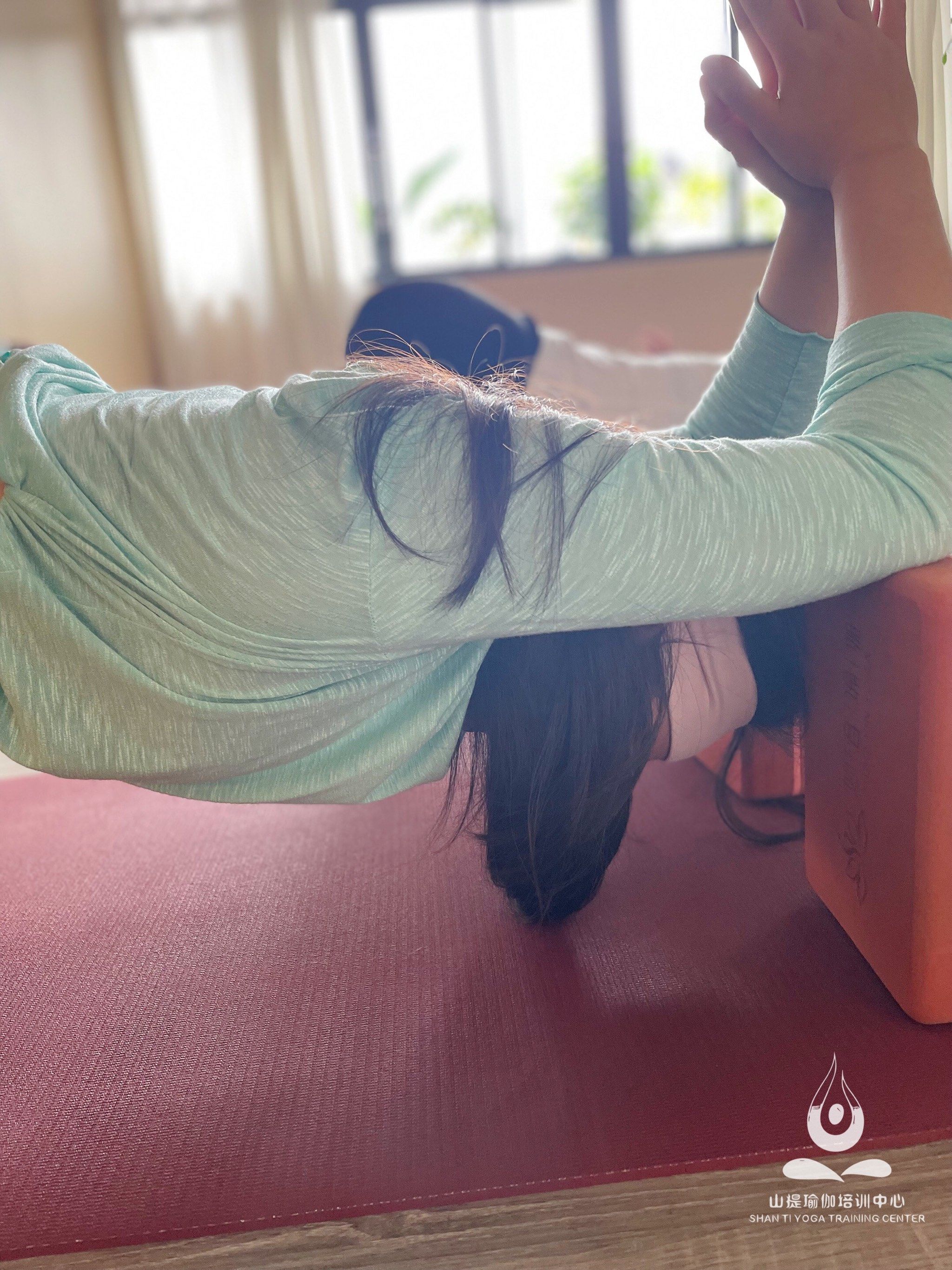 通过练习瑜伽感觉好轻松