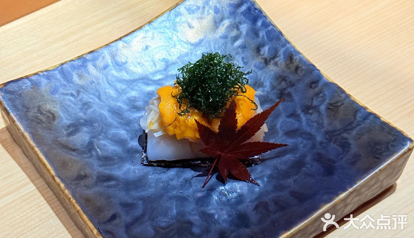 俩人吃的非常饱 食材很新鲜 菜式非常丰富 服务没得说