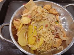 -华中科技大学东三学生食堂