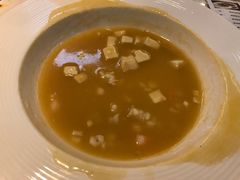 -新大咀港式茶餐厅(宝山万达店)