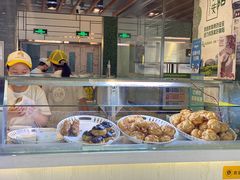 面包甜点陈列柜-贝儿多爸爸泡芙(合生汇店)