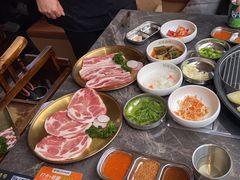 -彭妈家•韩国烤肉料理(张杨路店)