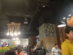 大堂-鸡遇虾煲干锅火锅(小寨金莎店)