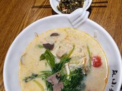 -麻小劲菌汤麻辣烫(体育西路店)
