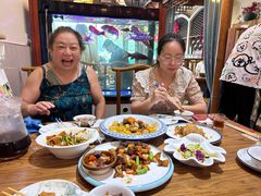-东来菜馆•手抓海鲜家常菜•海鲜锅贴(鸽子窝店)