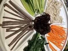 -云海肴·汽锅鸡·云南菜(天山百盛优客店)