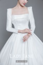 -Lady  Jane高端婚纱礼服馆