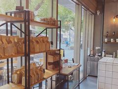 面包甜点陈列柜-81BAKERY(大学路店)