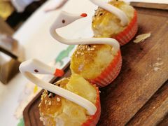 流沙天鹅酥-名苑皇宫酒家(来魅力壁画村店)