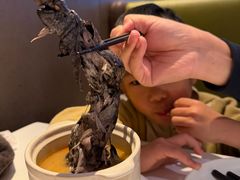 元气黑枣山药煲乌鸡汤-汤城小厨•粤菜•靓汤(金宝街店)