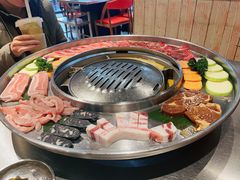 -哈哈碳都·牛肋条无限自助烤肉(台江万达店)