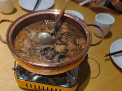 小鸡炖蘑菇-关东小磨东北菜(上海长风大悦城店)