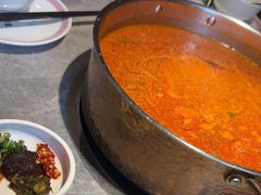 -野山舂·贵州现舂酸汤牛肉(民生路店)