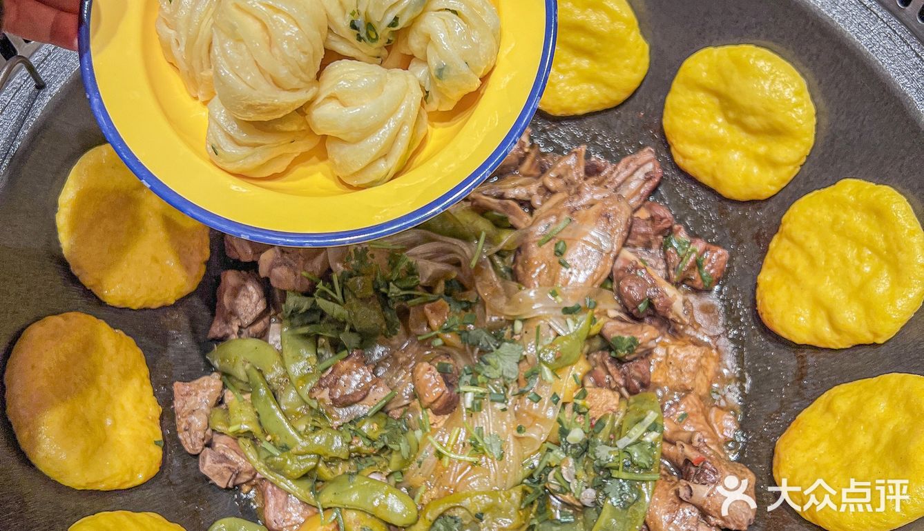 在杭州的东北银入冬仪式感就是铁锅炖大鹅啊