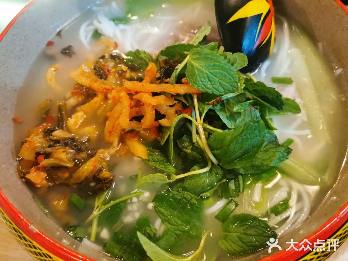 阿依云图片