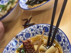 -二钢串叔麻辣烫(华龙大厦店)