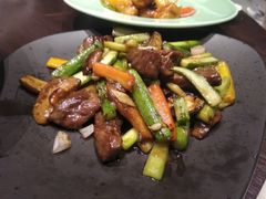 牛肝菌芦笋炒上品牛肉-港丽餐厅(高德置地店)