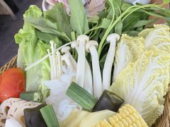 -樾餐厅泰式海鲜火锅(民歌湖店)