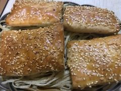 -洞庭洲·防空洞火锅·烧烤·铜锅涮肉(新百广场店)