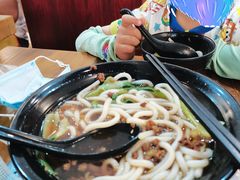 -丽虹云南过桥米线(兴工街店)